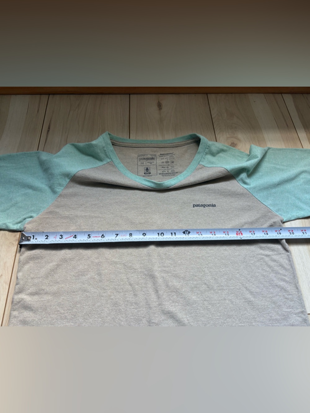 Patagonia Long Sleeve Raglan Tee Responsibili Tee Gray Green Size Medium Graphic - Picture 4 of 5